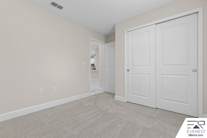 Building Photo - 16 Zoffer Ct