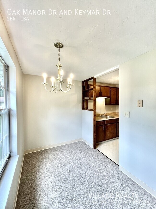 Building Photo - 230 Oak Manor Dr