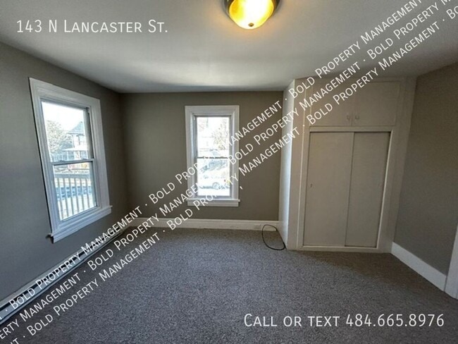 Building Photo - 143 N Lancaster St