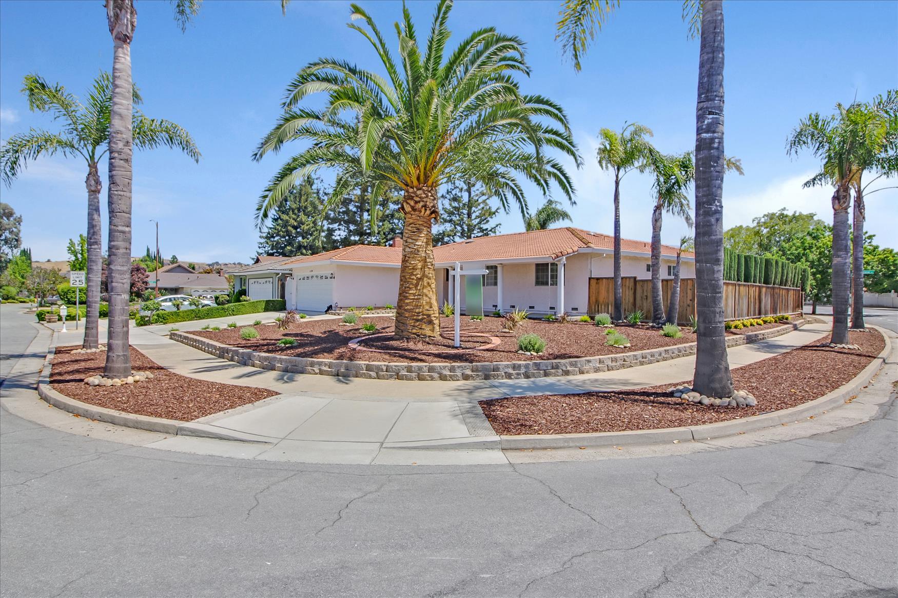 Building Photo - 6738 Tannahill Dr