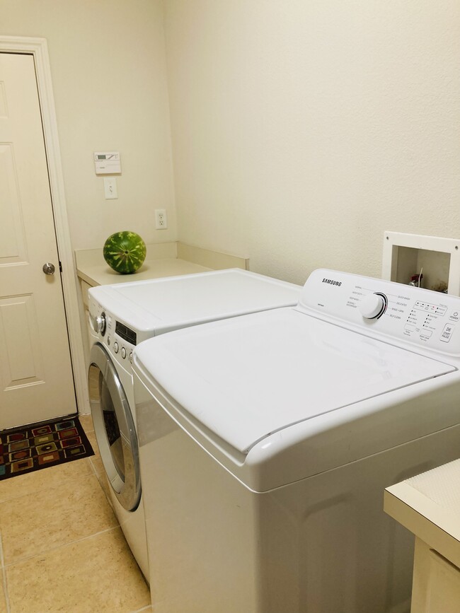 Building Photo - 6902 Winthorp Dr