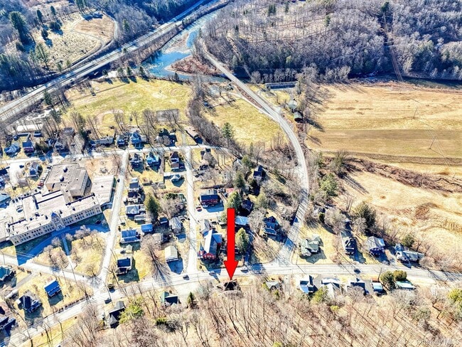 Building Photo - 2016 Old Rte 17