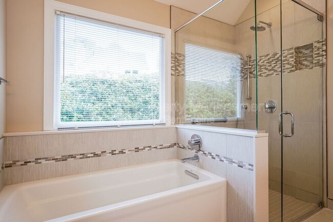 Building Photo - 105 Wagon Trail Dr