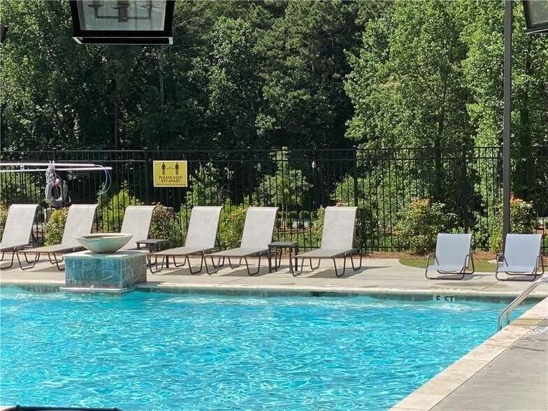 Building Photo - 4313 Longleaf Pine Alley