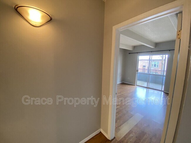 Building Photo - 1441 N Humboldt St