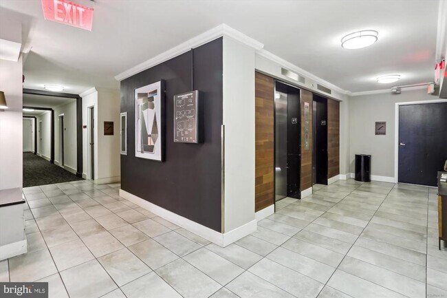 Primary Photo - 2030 F St NW