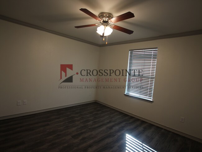 Building Photo - Beautiful 3 Bedroom 2 Bathroom Townhouse in South Tyler! 1/2 OFF FIRST FULL MONTH