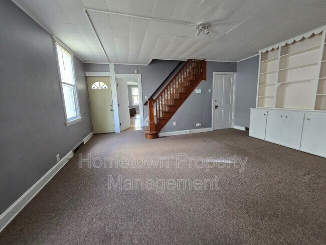 Building Photo - 209 Lincoln St