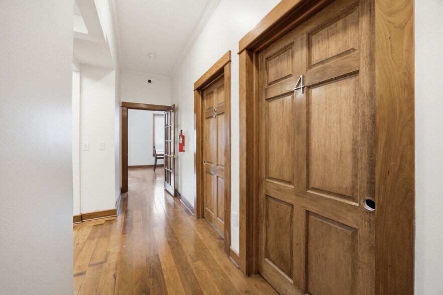 Building Photo - 823 McCallie Ave