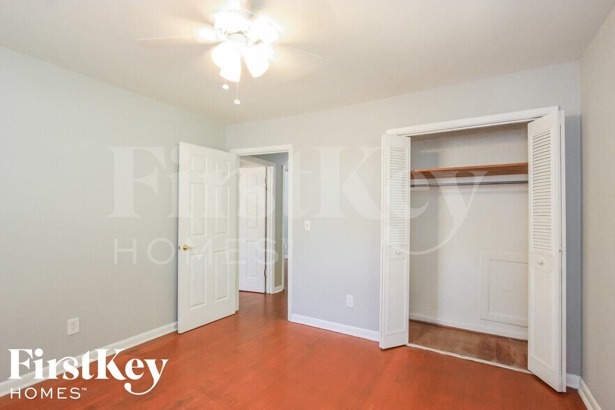 Building Photo - 2739 Sherlock Dr