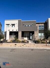 Building Photo - Desert Color Home