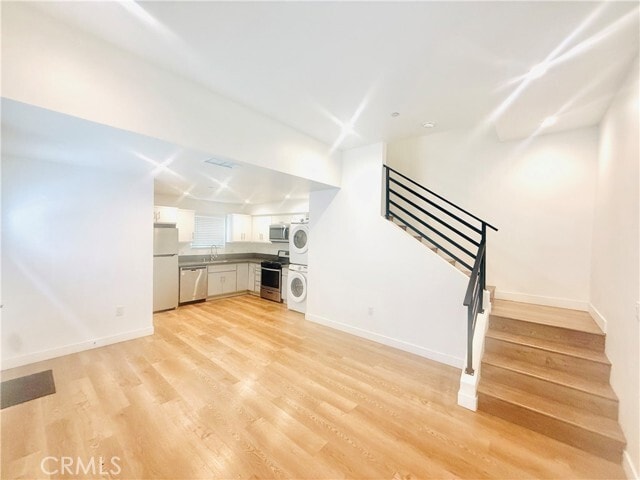 Building Photo - 25200 Frampton Ave