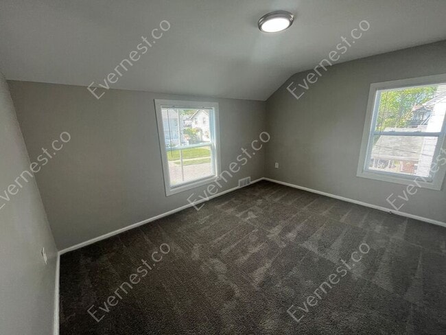 Building Photo - 2820 Winsted Dr