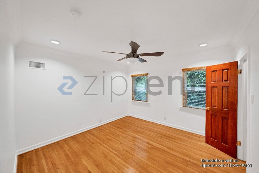 Building Photo - 603 S Mansfield Ave
