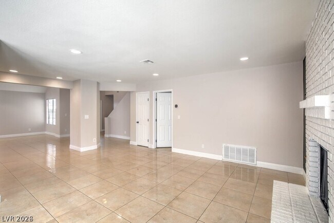 Building Photo - 2705 Eagle Springs Ct