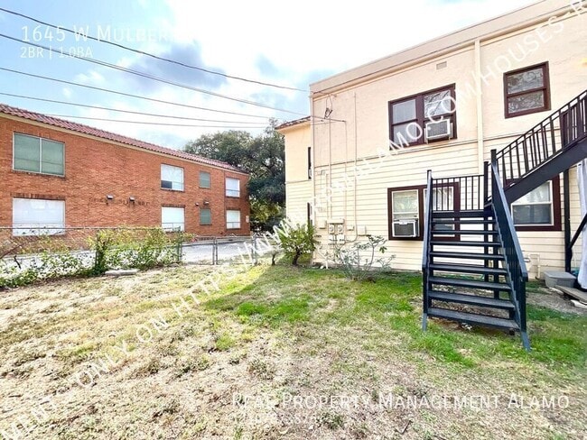 Building Photo - 1645 W Mulberry-