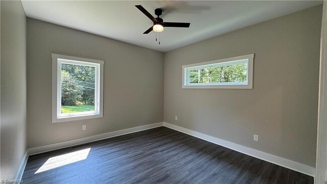 Building Photo - 148 Buena Vista Dr