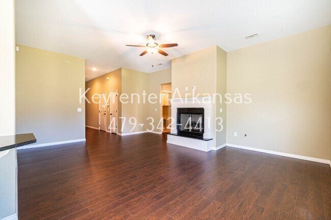 Building Photo - 4870 Castlewood Ln
