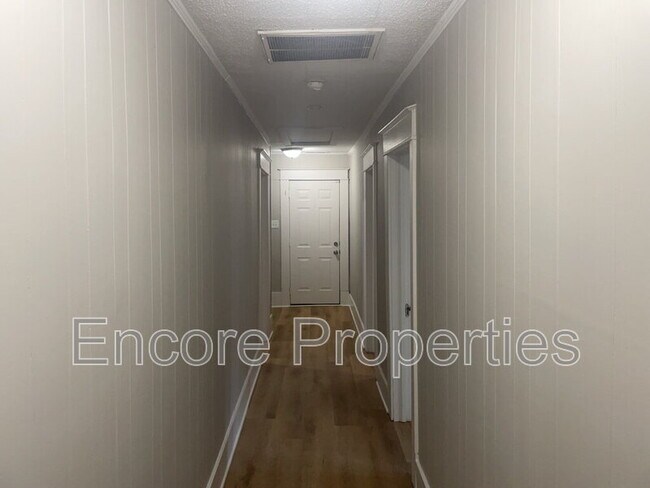 Building Photo - 603 Hawthorne Ave