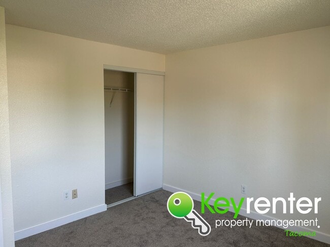 Building Photo - Recently Renovated Tacoma Home