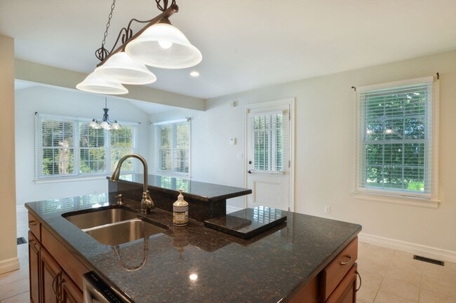 Building Photo - 66 Tucker Ln