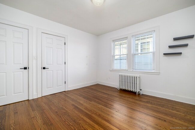 Building Photo - 58 Mayflower Ave