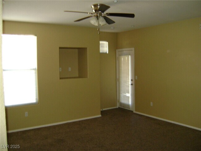 Building Photo - 5855 Valley Dr