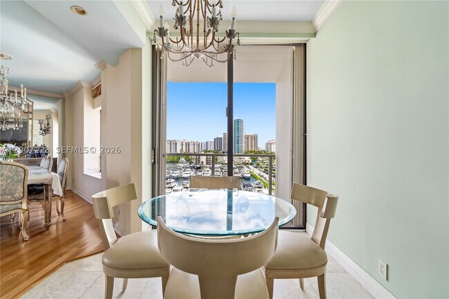 Building Photo - 19500 Turnberry Way
