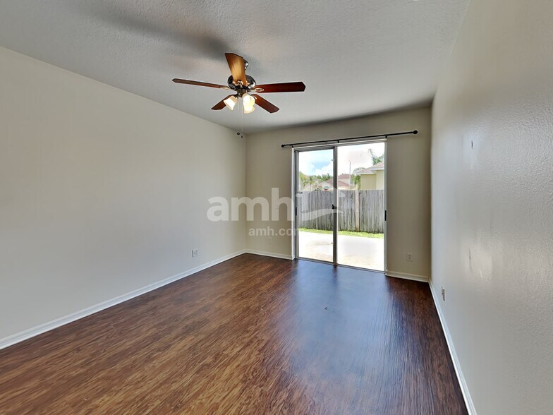 Building Photo - 11502 Village Brook Dr