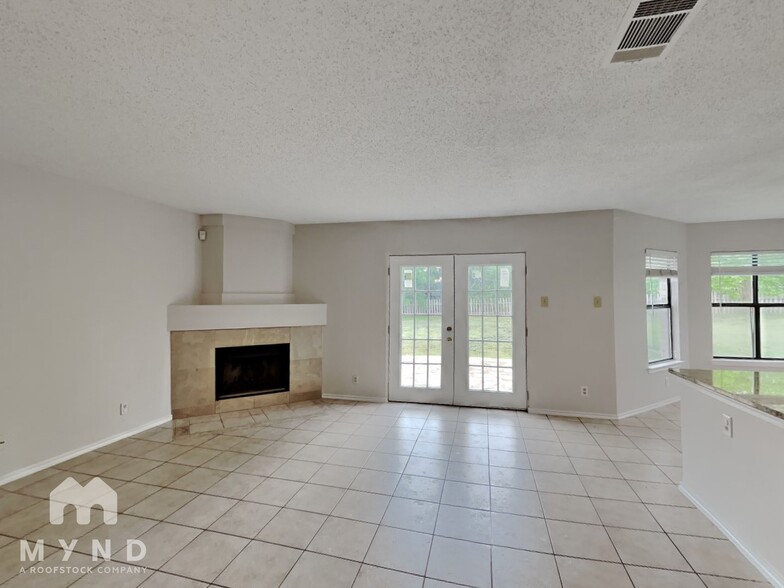 Building Photo - 2802 Redrock Trail
