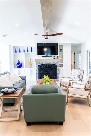 Building Photo - 1223 Ridgewood Cir