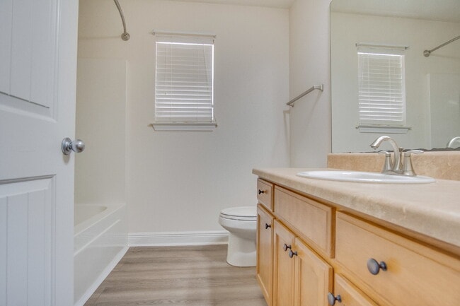 Building Photo - 3-Bedroom Home with Open Floor Plan, and Oversized Primary Suite