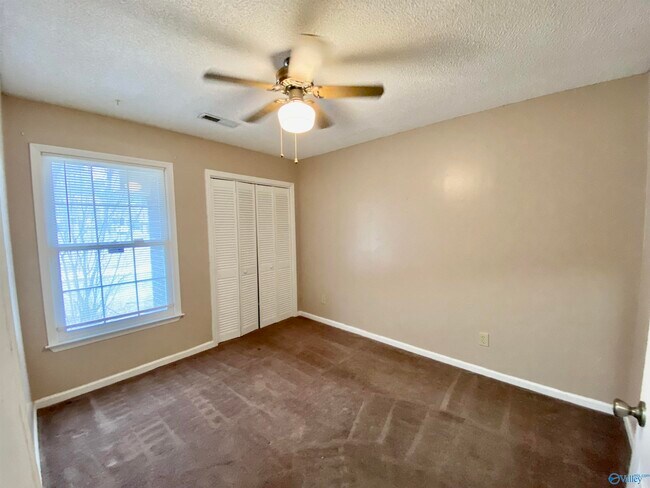 Building Photo - 1110 Liberty Dr