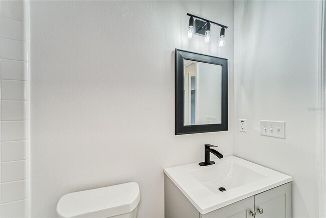 Building Photo - 1326 Idlewood Dr
