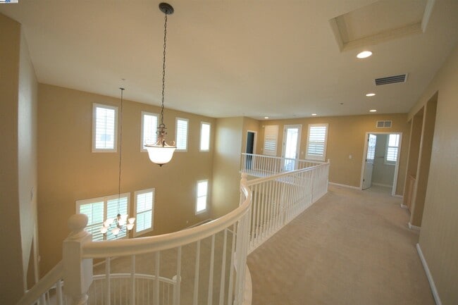 Building Photo - 1612 Marina Way