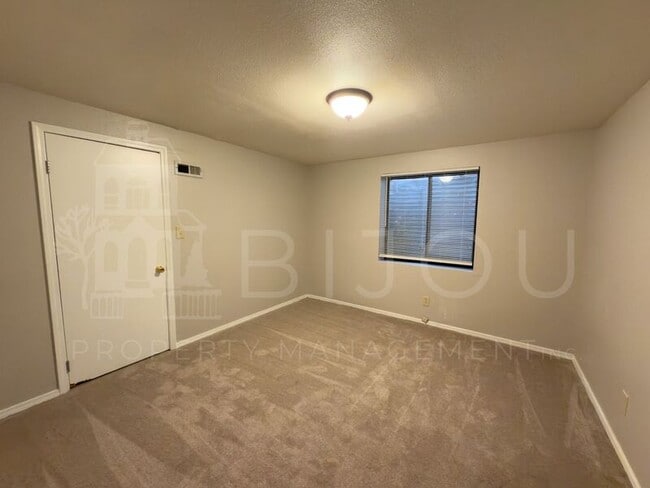 Building Photo - 963 Bayfield Way