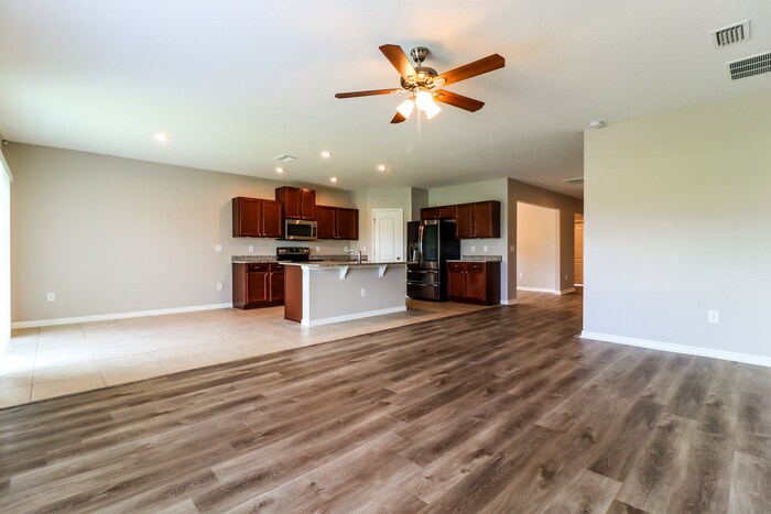 Building Photo - 18523 Hunters Meadow Walk