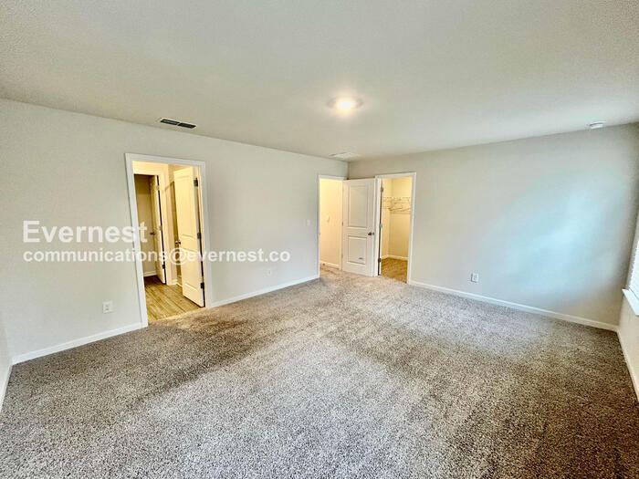 Building Photo - 322 Timberland Ave