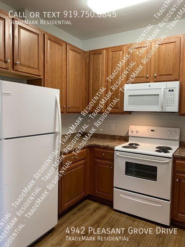 Building Photo - 4942 Pleasant Grove Dr