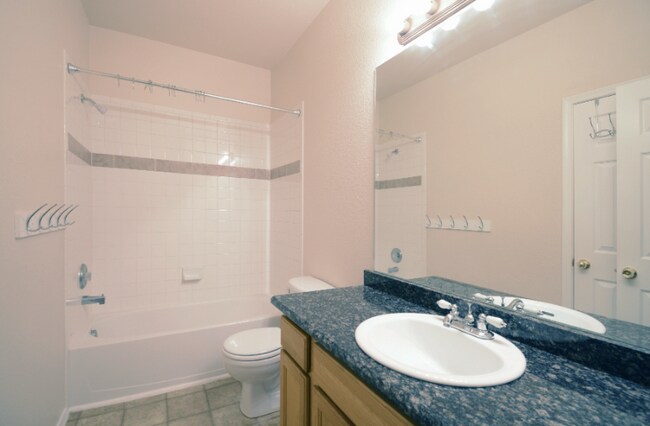 Building Photo - 1038 Cheyenne Blvd