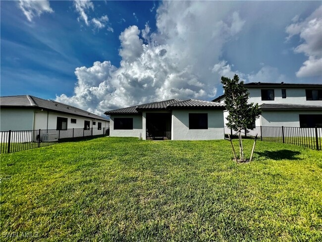Building Photo - 5015 Frattina St.