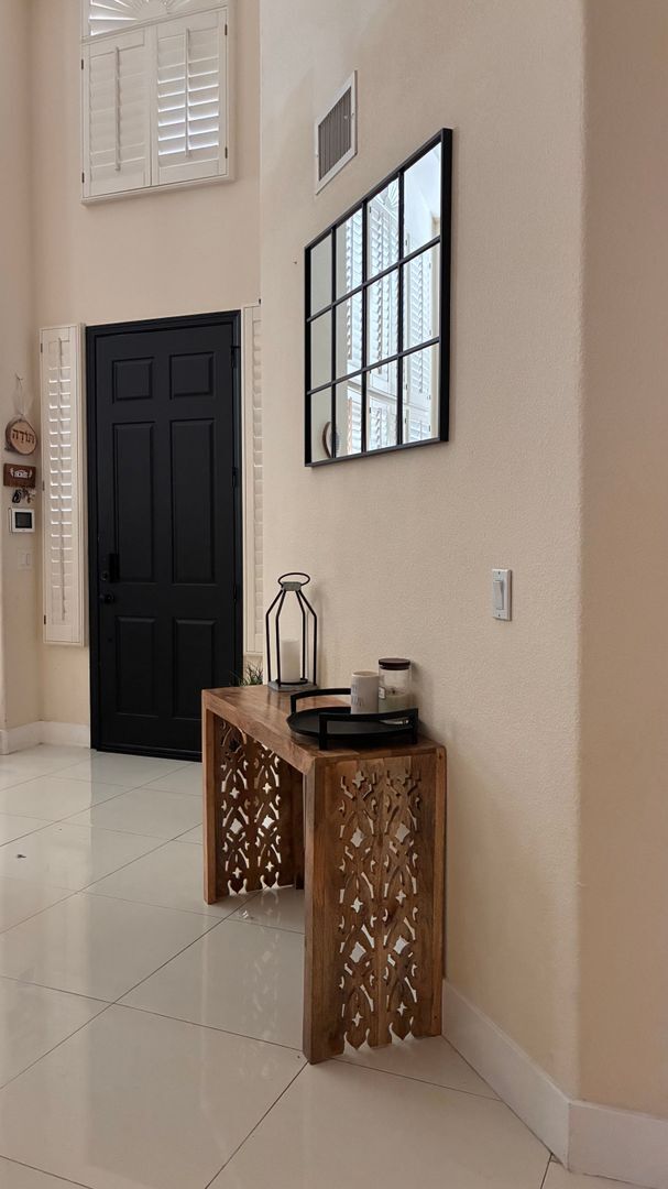 Building Photo - Stunning Fully Remodeled Luxury Home in Peccole Ranch