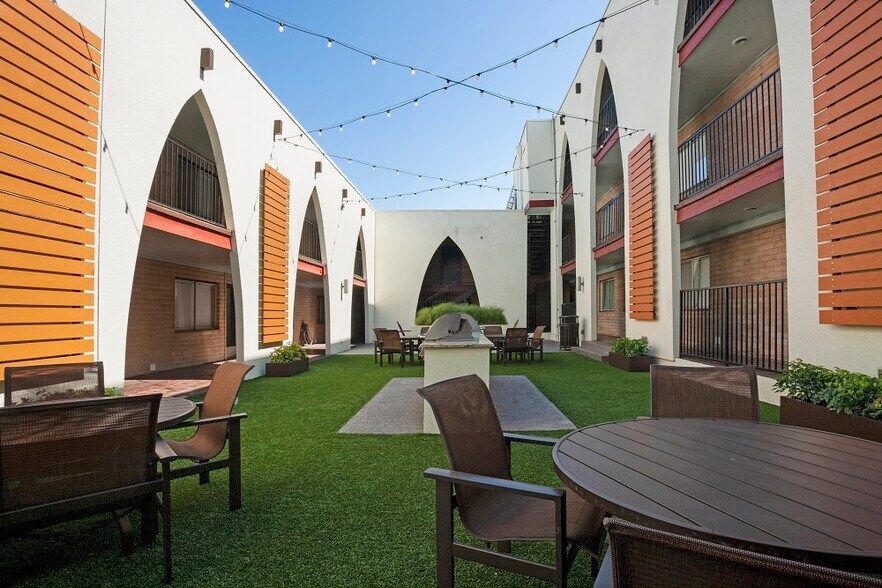 Building Photo - 2804 Rio Grande St