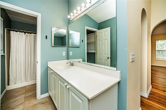 Building Photo - 3838 Stonefield Dr