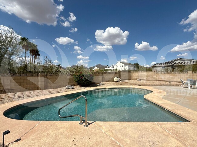Building Photo - 10312 E Cactus Rd
