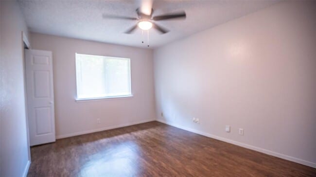 Building Photo - 104 Nicole Cove