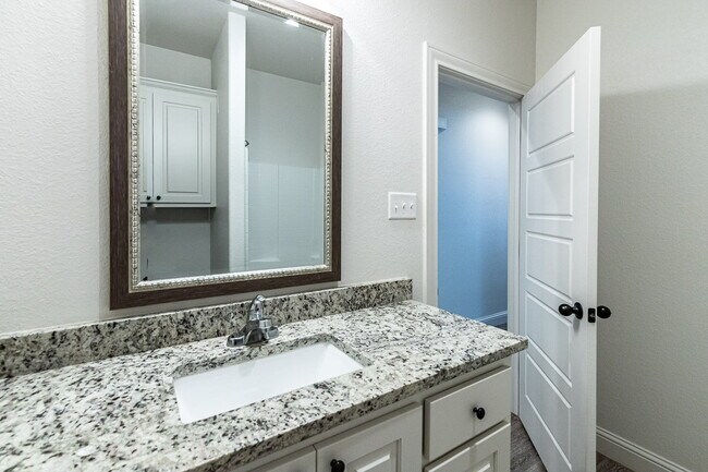 Building Photo - The Finer Things In Life/ The Town Homes o...