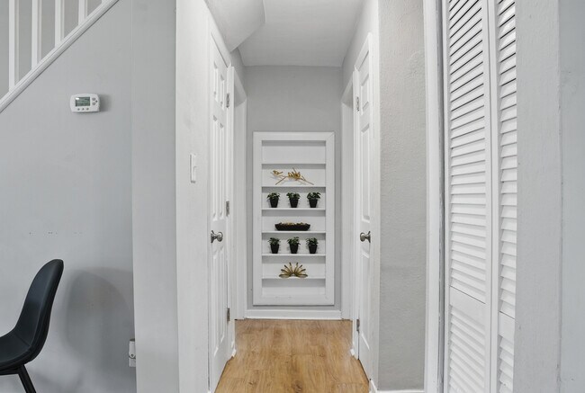 Building Photo - 4857 Westgrove Rd