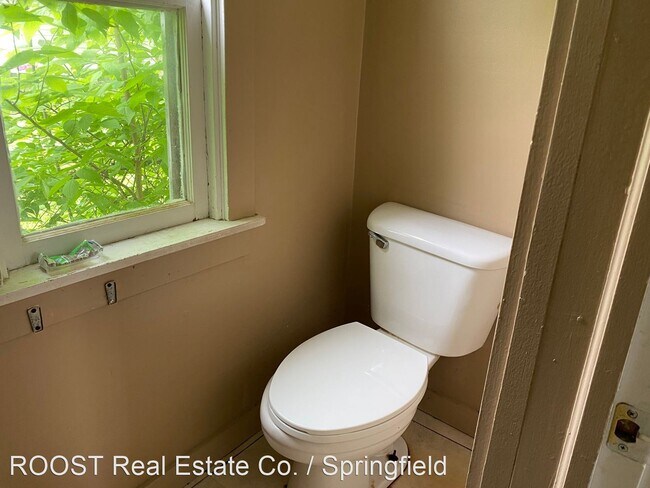 Building Photo - 3 br, 1.5 bath House - 236 E Northern Ave