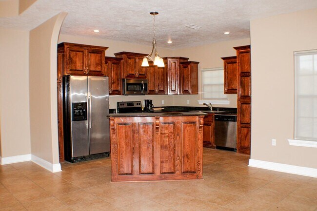 Building Photo - 162 James Dr